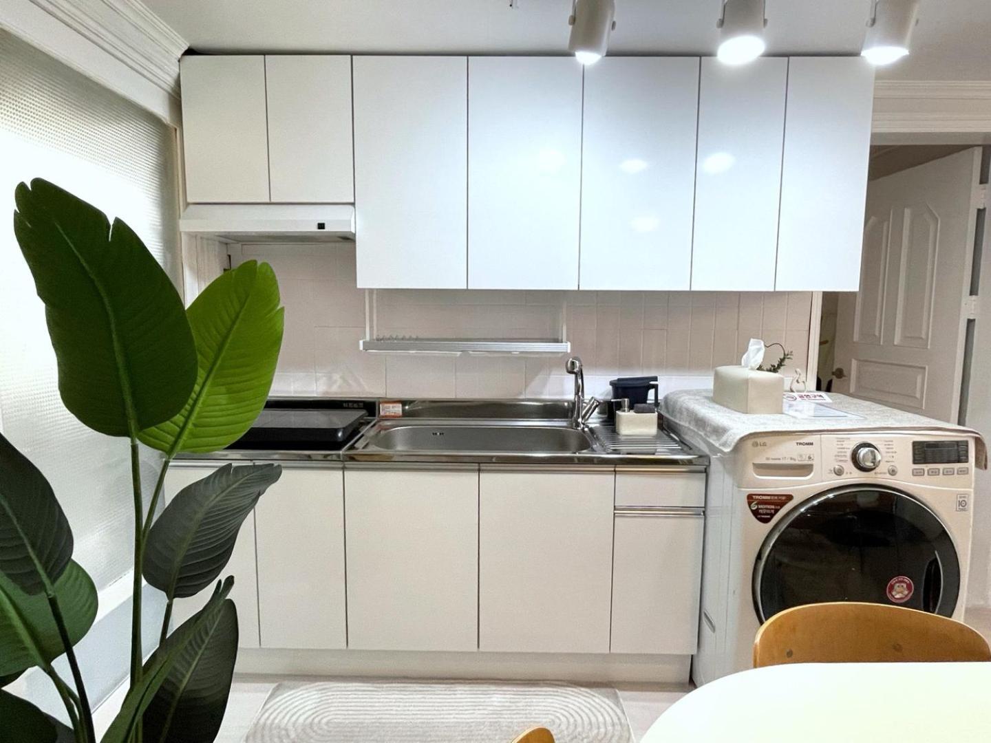 Apartment In Itaewon Seoul